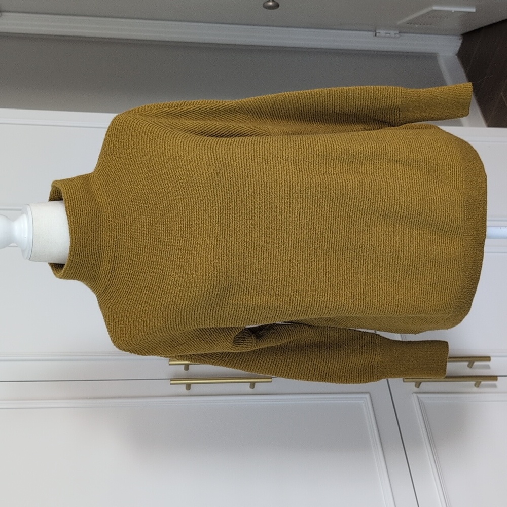Chelsea & Theodore Golden Knit Hight Neck Sweater XS